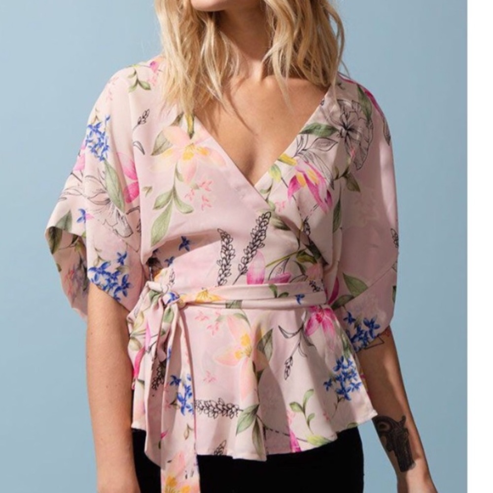 Yumi Kim That’s a Wrap Floral Top Sz XS